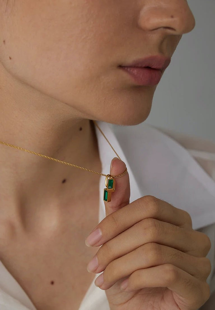 Collares - LUZ DE LUNAS LLC