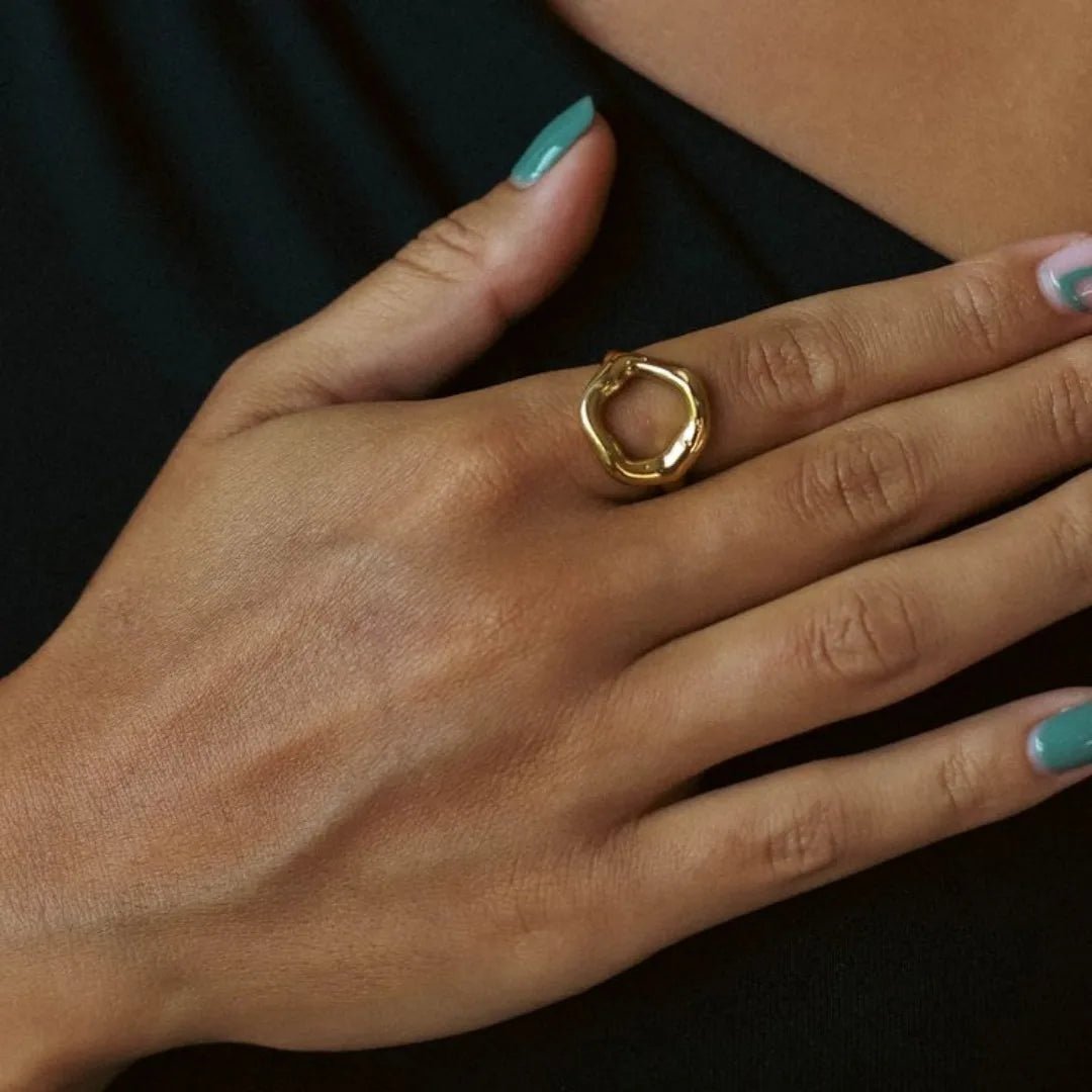 ANILLO ALURA - LUZ DE LUNAS LLC