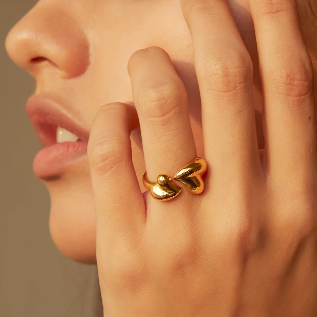 ANILLO CALITHIS - LUZ DE LUNAS LLC