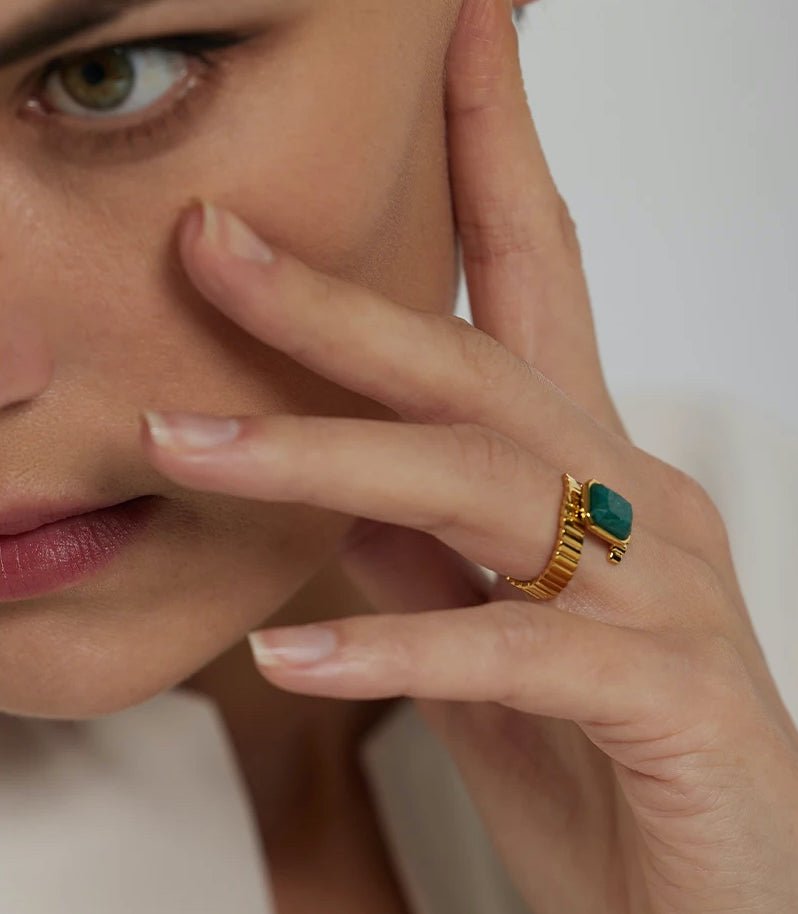 ANILLO ORANIA - LUZ DE LUNAS LLC
