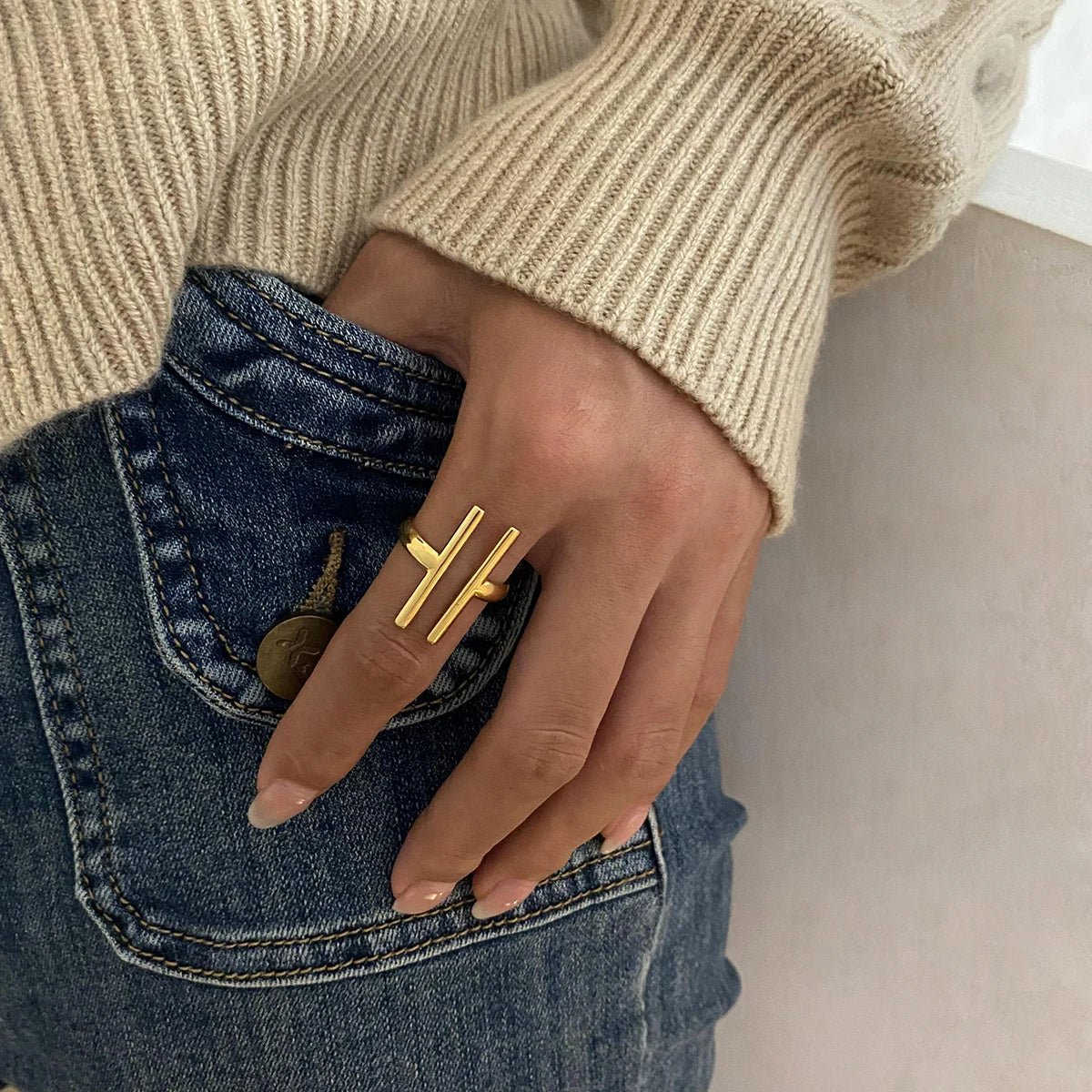 ANILLO THIA - LUZ DE LUNAS LLC