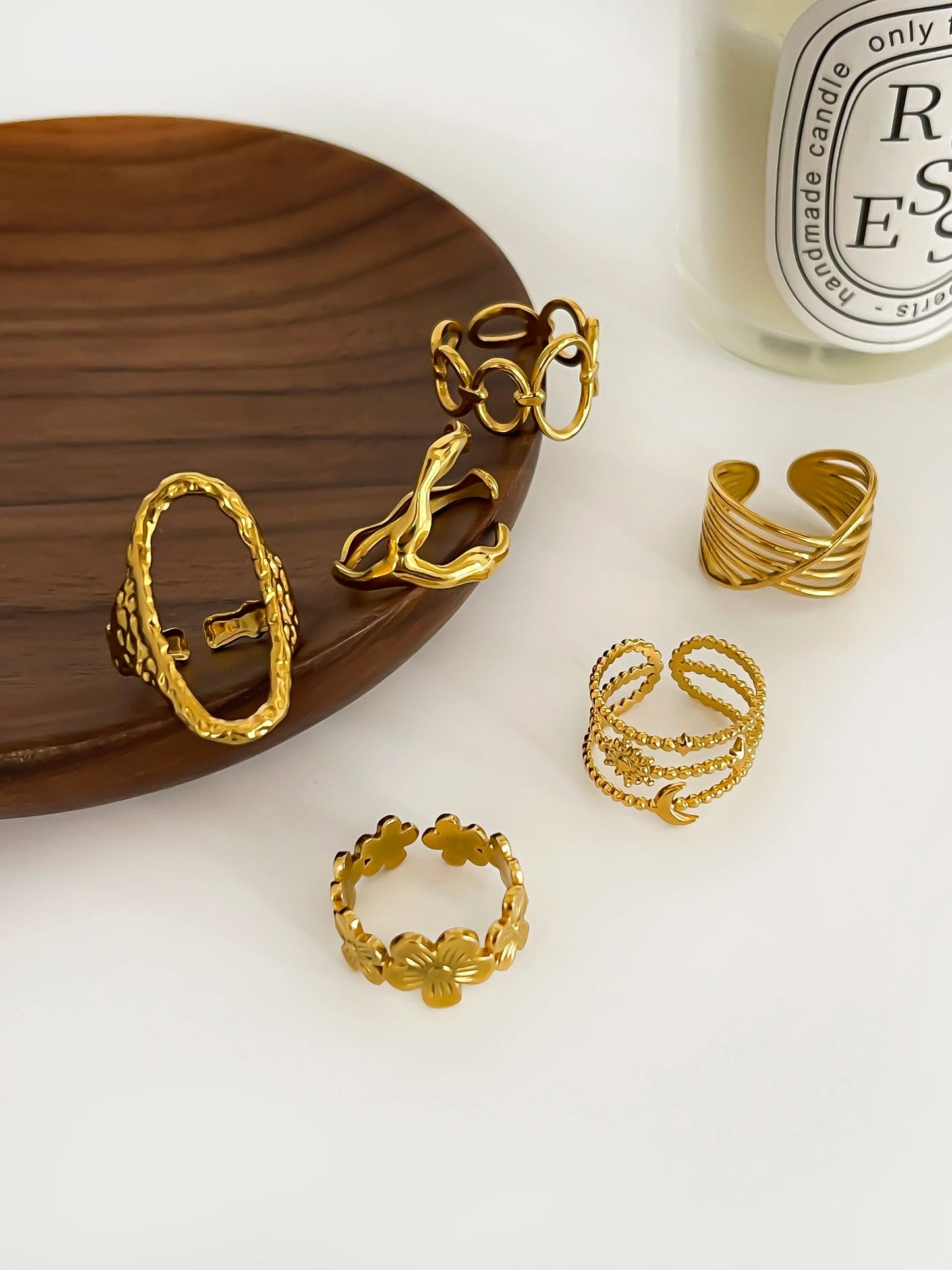 ANILLOS VARIELA - LUZ DE LUNAS LLC