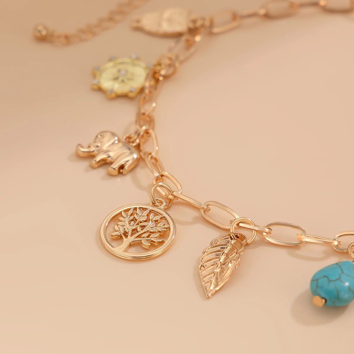 COLLAR ALIRA - LUZ DE LUNAS LLC