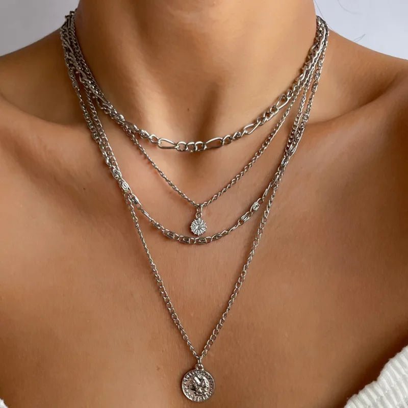 COLLAR AZIRA - LUZ DE LUNAS LLC
