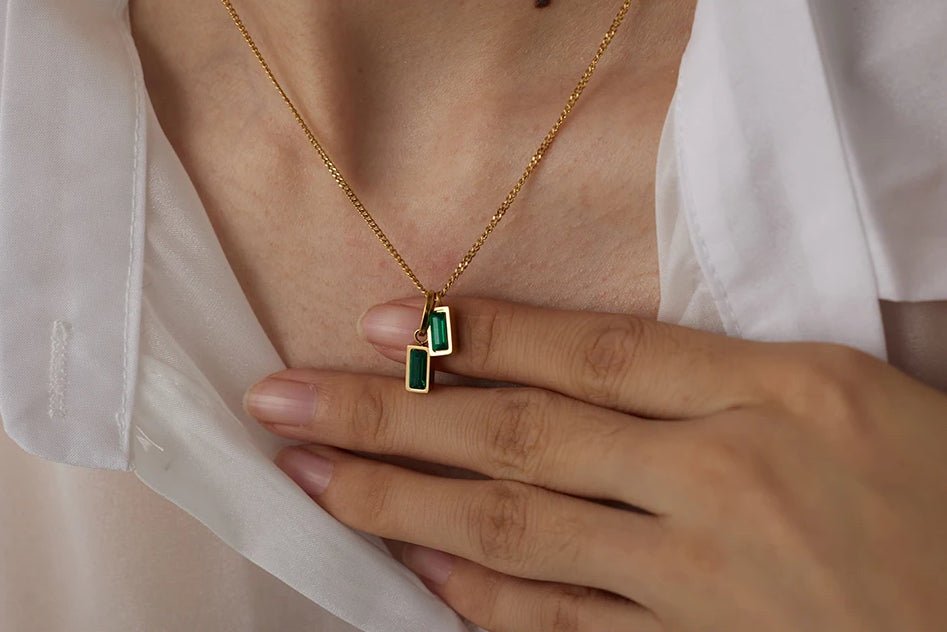 COLLAR CYLANIA - LUZ DE LUNAS LLC