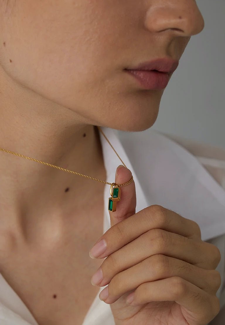 COLLAR CYLANIA - LUZ DE LUNAS LLC