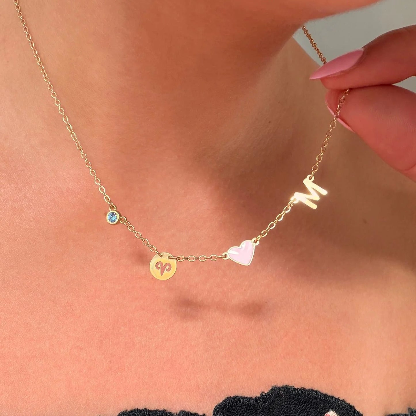 Collar de Charms Espaciales en Oro 18K - LUZ DE LUNAS LLC