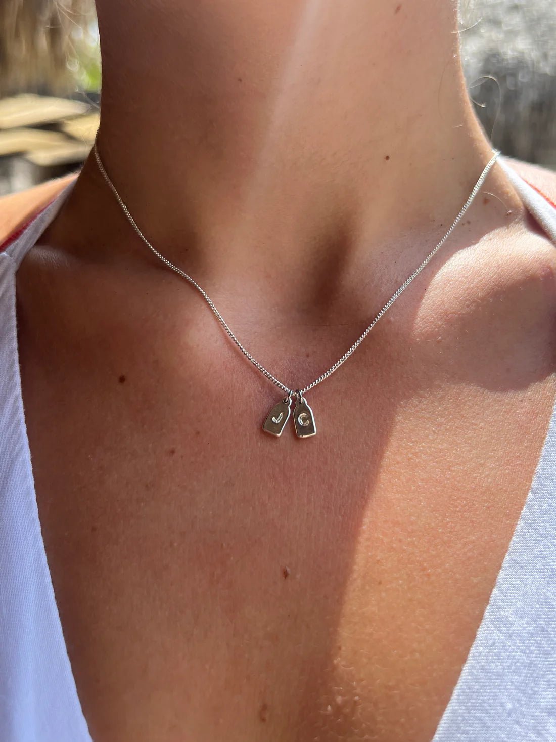 COLLAR INICIAL - LUZ DE LUNAS LLC