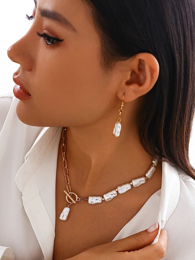 COLLAR MAELIS - LUZ DE LUNAS LLC