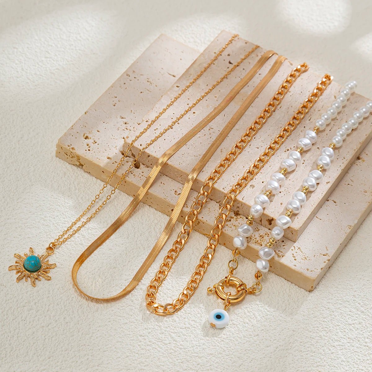 COLLAR MIRALA - LUZ DE LUNAS LLC