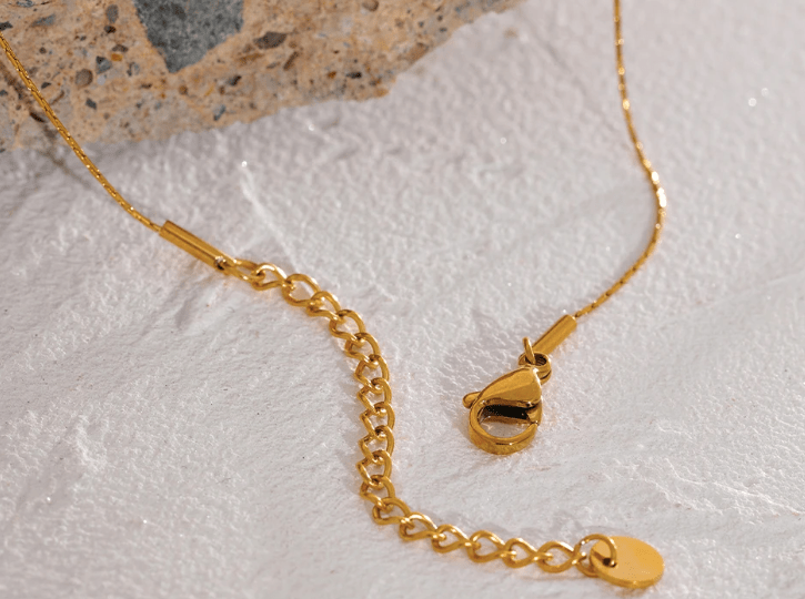 COLLAR MYRA - LUZ DE LUNAS LLC