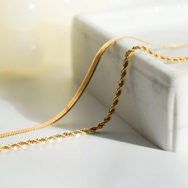 COLLAR SATYA - LUZ DE LUNAS LLC
