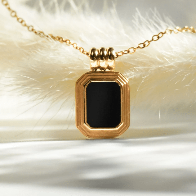 COLLAR SHANTI - LUZ DE LUNAS LLC