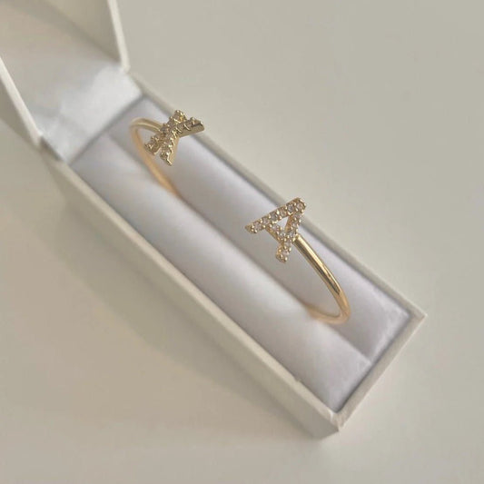 PULSERA INICIALES - LUZ DE LUNAS LLC